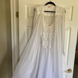 Bridals lingerie Nightgown and robe