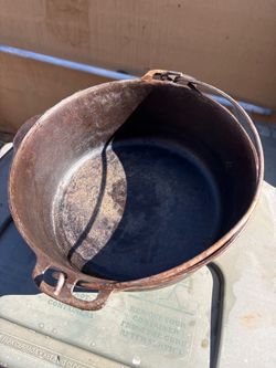 Vintage wargner ware pot cast iron