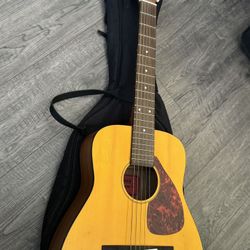 Yamaha Travel Guitar 