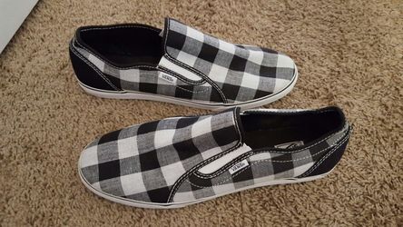 Brand new Van's shoes for men size 11