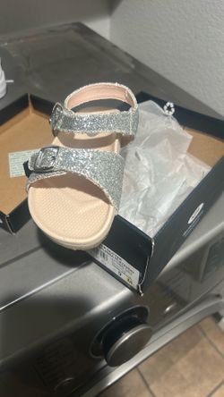De Scholl's toddler sandals