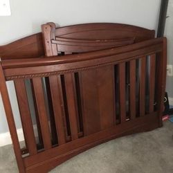 Baby Crib Bed Toddler Bed With Hardware In Good Condition Retailed $370 +tax 