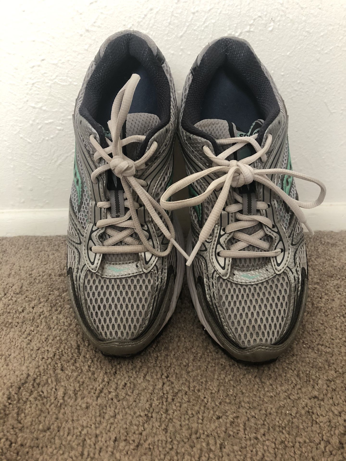 Saucony Woman’s Size 8 Running Shoe