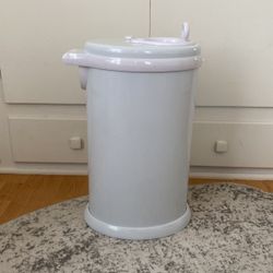 Diaper pail