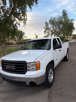 07 GMC Sierra Extended Cab Pickup Truck