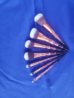 new. high quality makeup brushes set