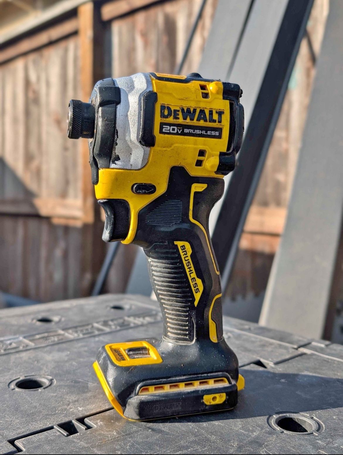 DeWalt dcf850