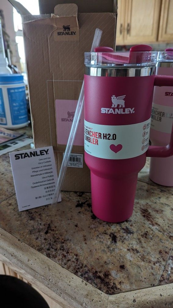 STANLEY Valentine Day ROSE RED 40 OZ THRIST QUENCHER