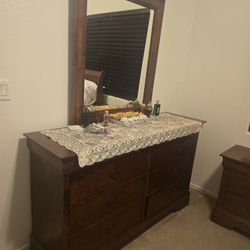 Queen Bedroom Set