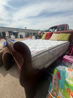 Queen size bed & frame solid wood