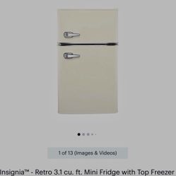 Beautiful Retro Style Creamy Vanilla Mini Refrigerator with Freezer  Door! 