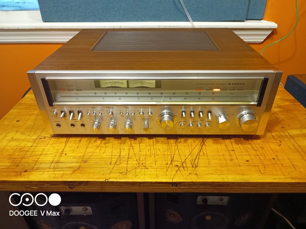 Sanyo JCX-2900K Receiver Monster!