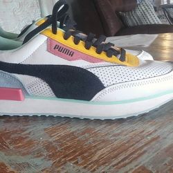 PUMA 