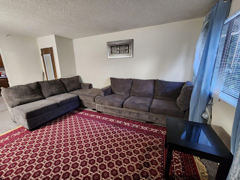 2 Set Couch With 3 Pillows