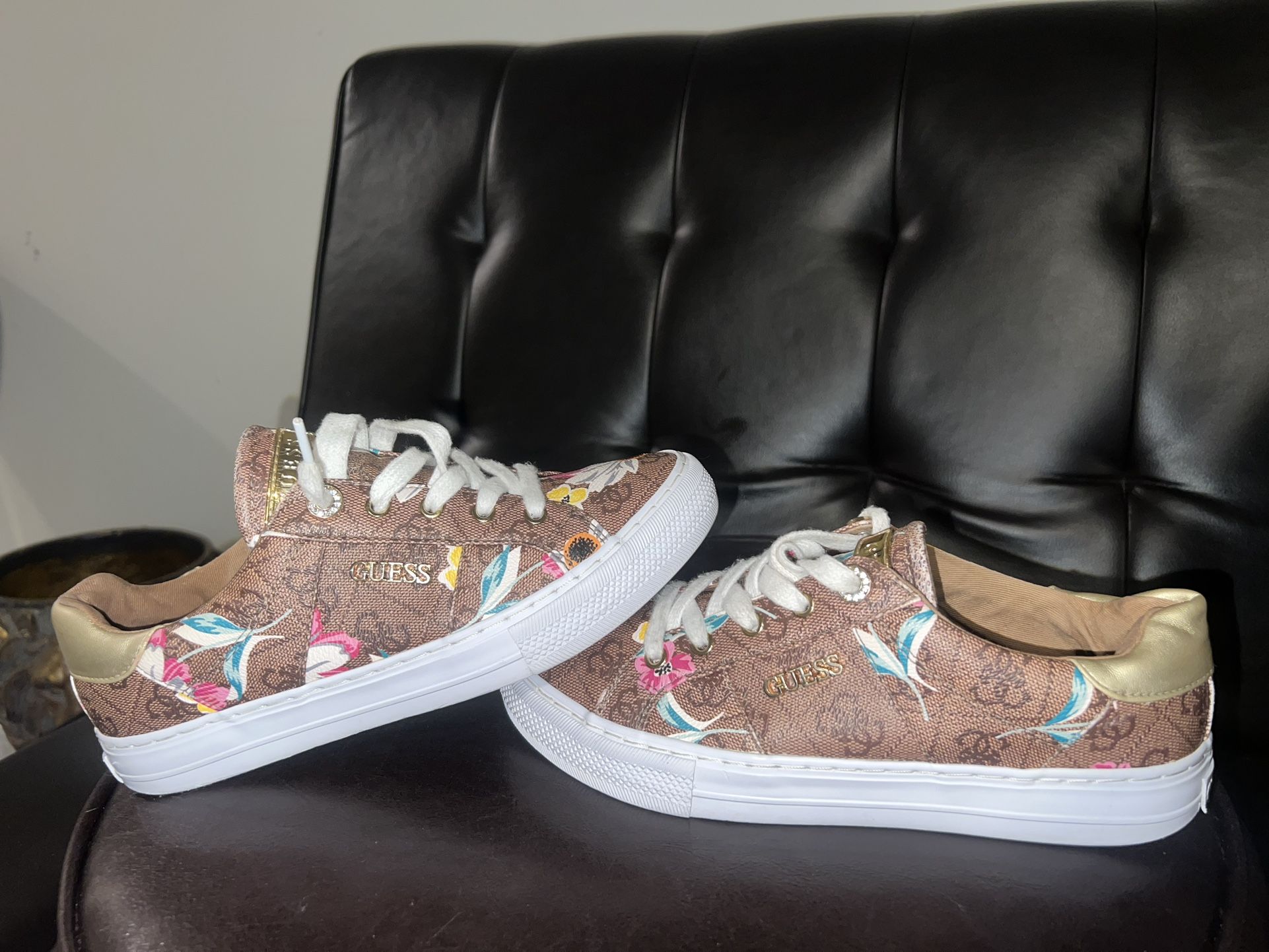 Guess floral designer style sneakers size 7M