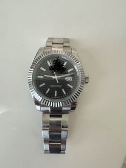 Stainless Steel Automatic Watch – Date Display – Fluted Bezel’s