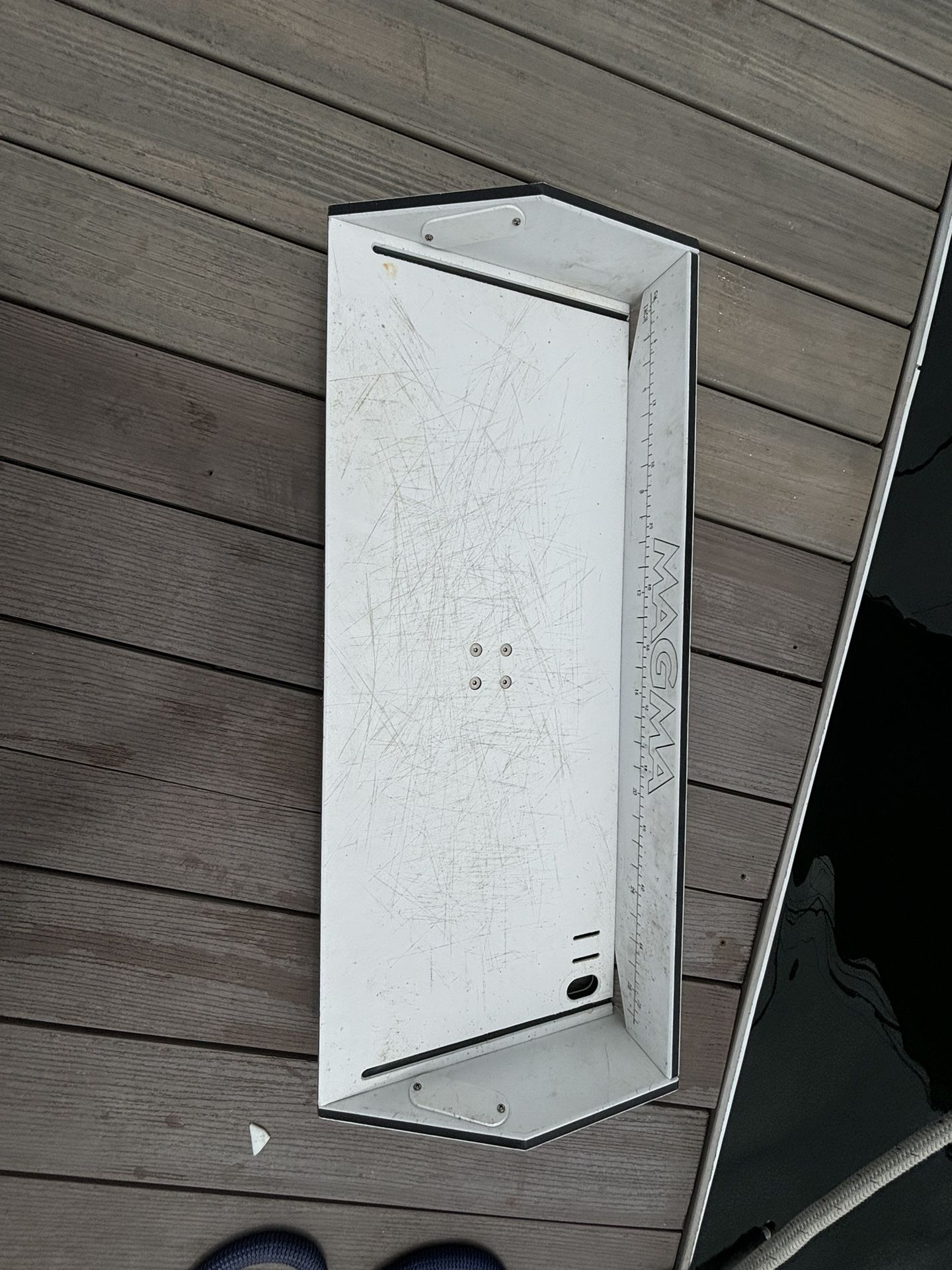 magma Fillet Table