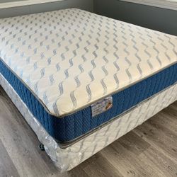 Queen Size Supreme Orthopedic Mattress And Boxspring 