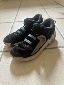 Nike kids shoe bundle size 3 and 2.5