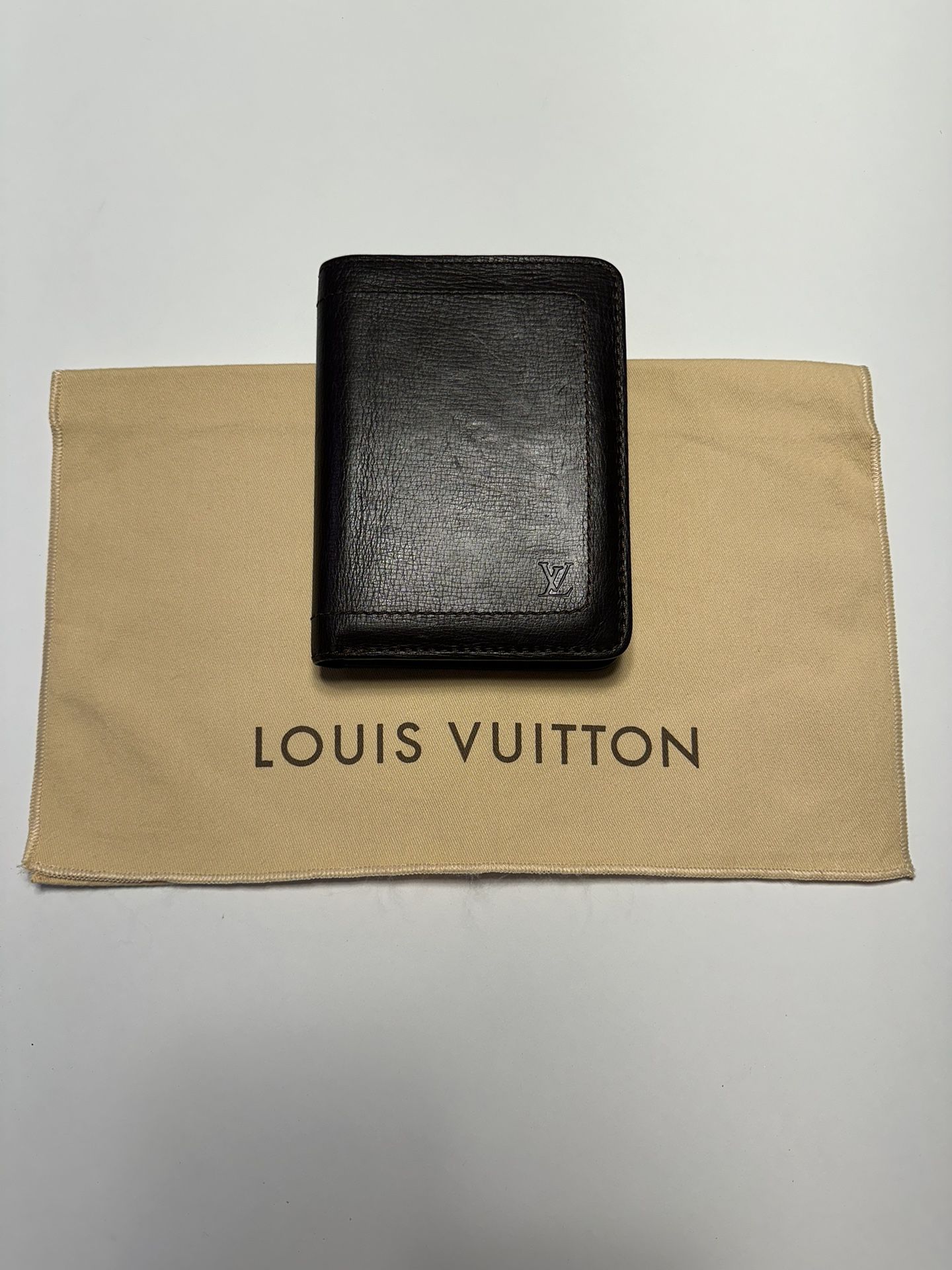 Louis Vuitton Passport, Credit Card Holder Wallet