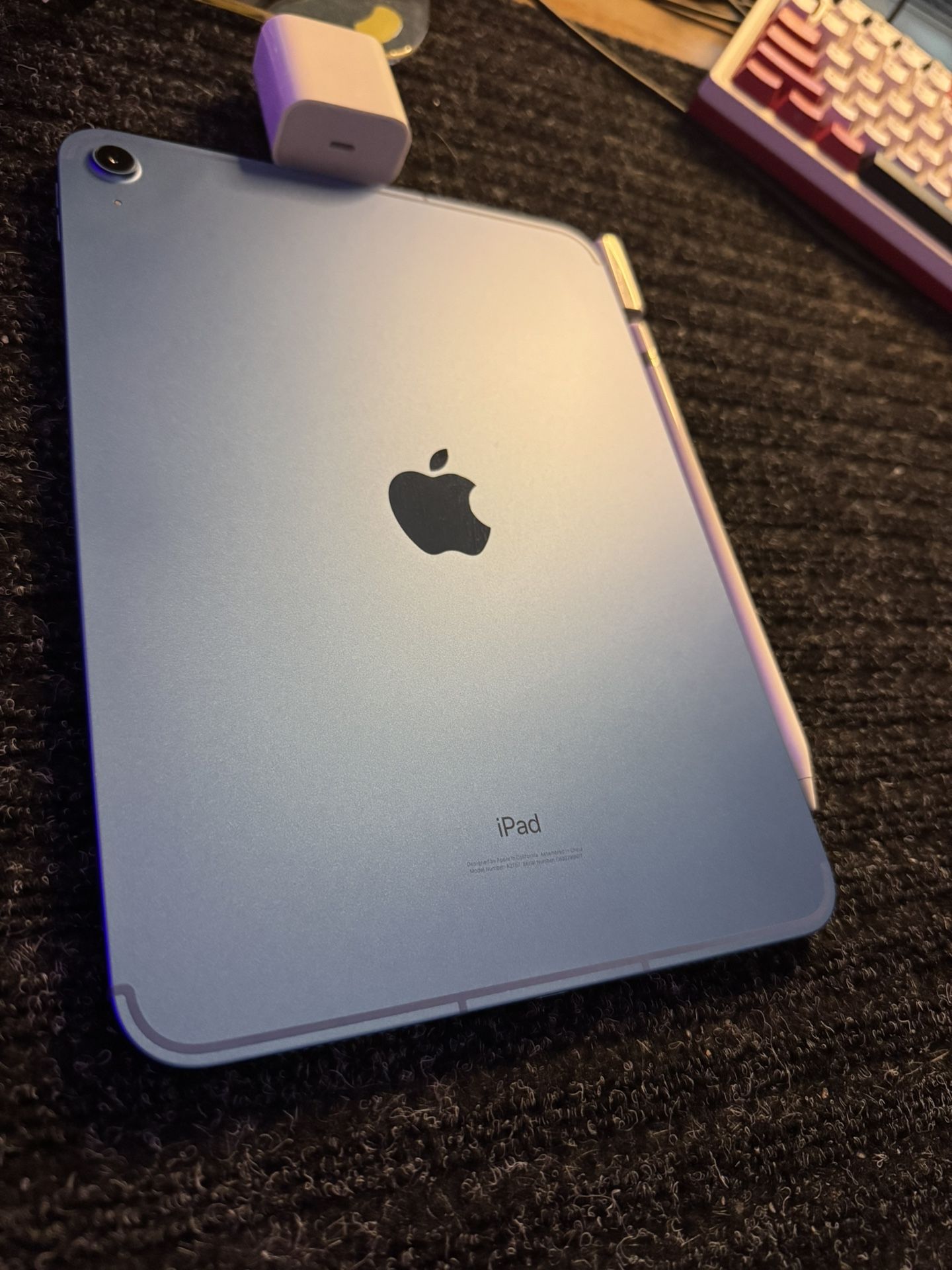*Blue* iPad 10th Generation 64gb WiFi + Cellular (Apple Pencil Included) UNLOCKED FOR ANY SERVICE