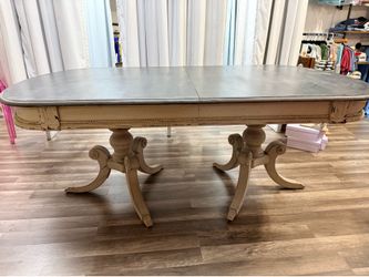 Solid dining table