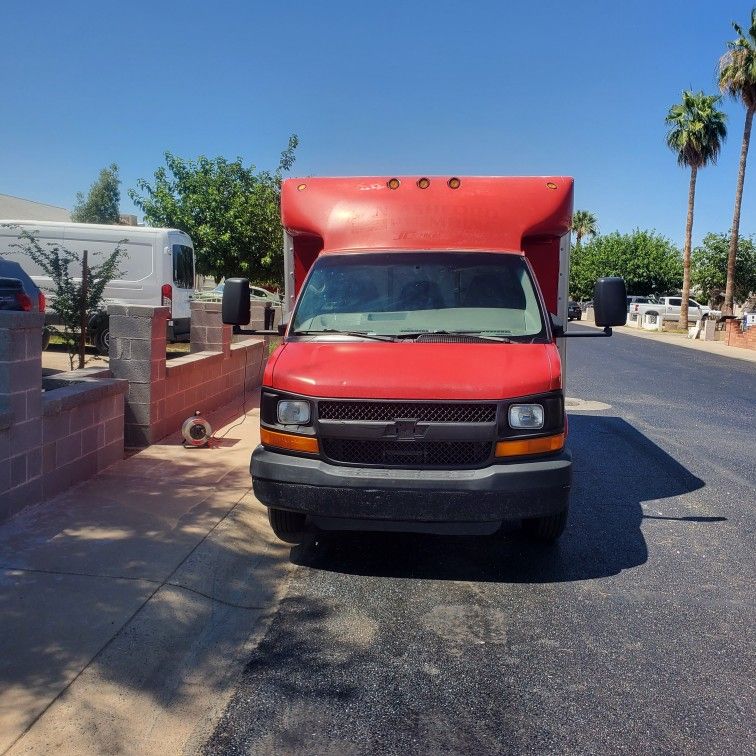 2006 GMC Box Truck