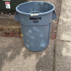 New Brute 44 Gallon 