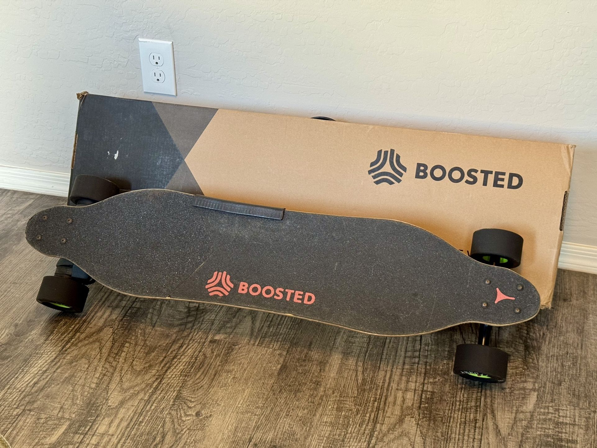 Boosted Board V2 DUAL PLUS + 2nd Gen Electric Longboard Skateboard w/ extra Orangatang / Abec wheels