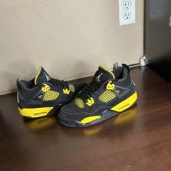Jordan 4 Retro Thunder Gs