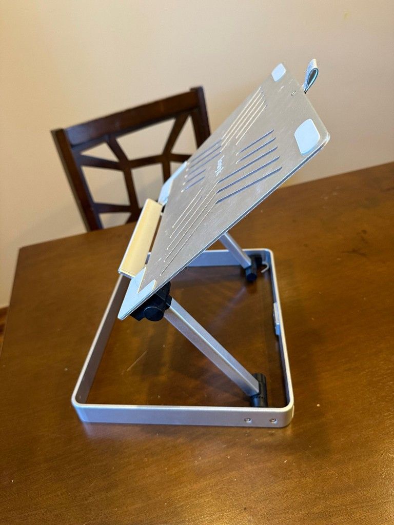 MacBook stand