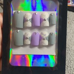 Short Square Press Ons