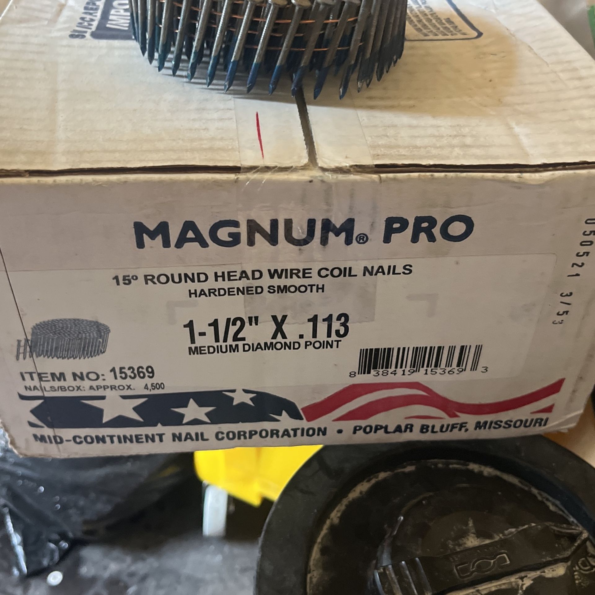 Magnum Pro Round Head Wire Coil Nails