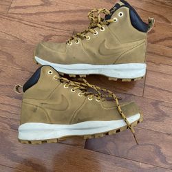 Nike Boots