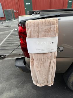 Luxury Velvet Throw 