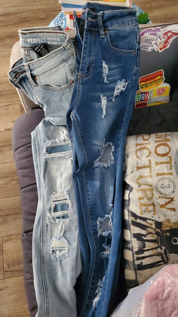 Juniors Skinny Jeans