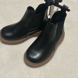 Toddler Boots 👢 Size 7