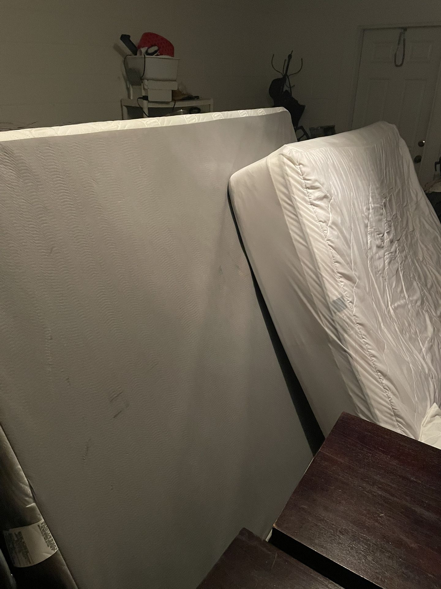 Queen Mattress/box Spring