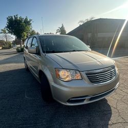 2013 Chrysler Town & Country