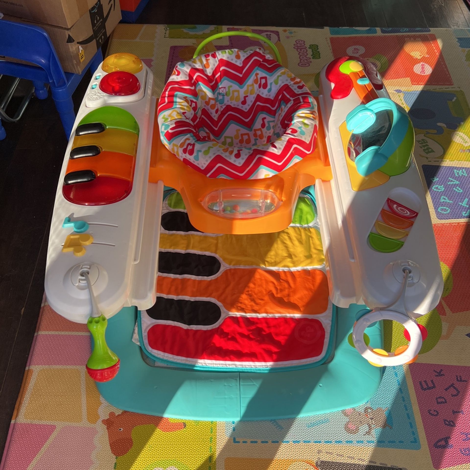 Fisher Price In Step 'n Play Piano With Lights And Sounds