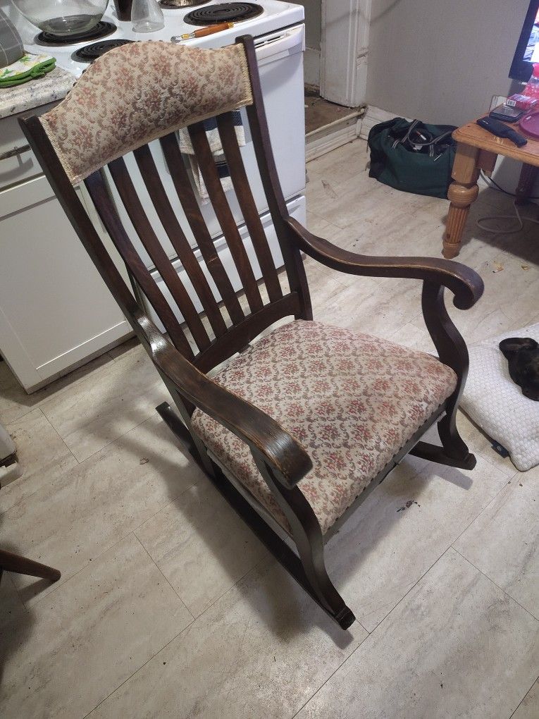 Really Nice Vintage Rocking Chair From The 40s