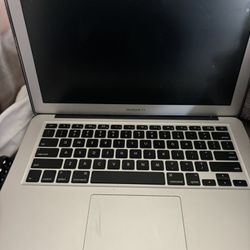 MacBook Air Excellent Condition 