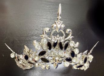 Black & Silver Royal Crystal Tiara / Crown for Women 