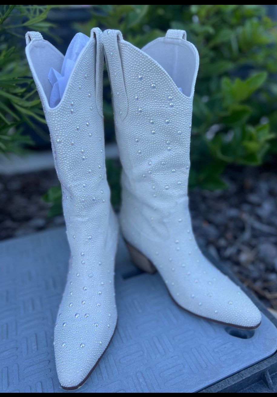 Pearl Cowboy Sparkly Pearl Cowboy Boots Chunky heel