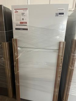 Frigidaire FRTE1936AW Refrigerator