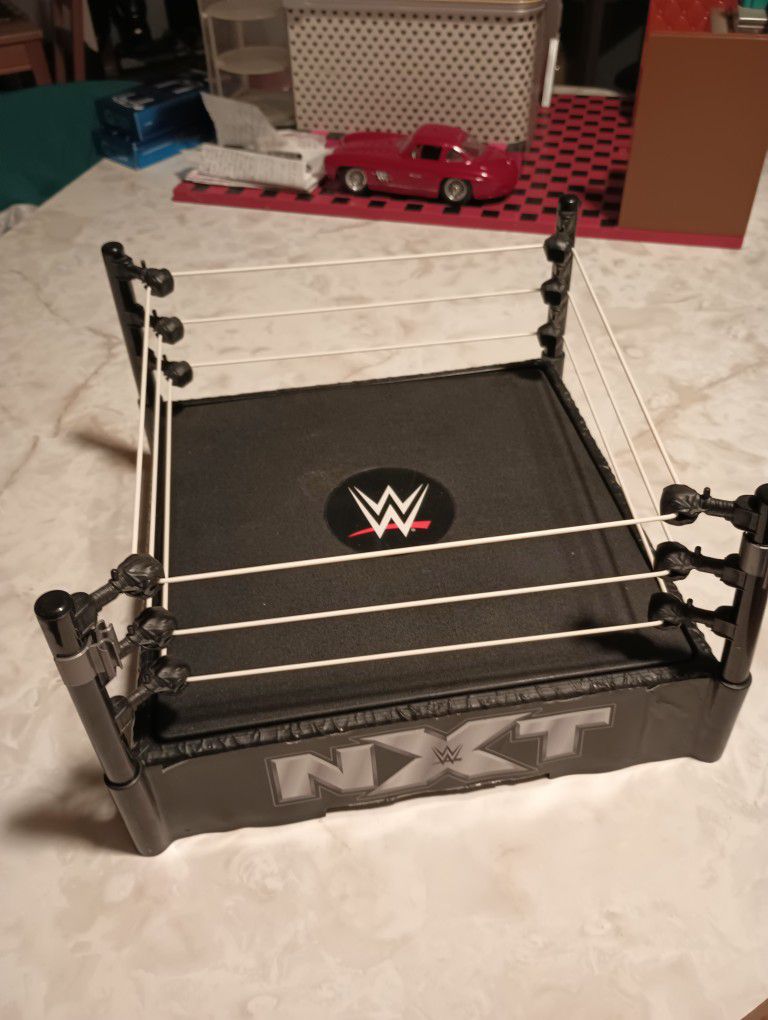 WWE NXT WRESTLING RING MATTEL 2010