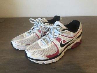 Women’s Nike Air Max Moto 8 Size 9