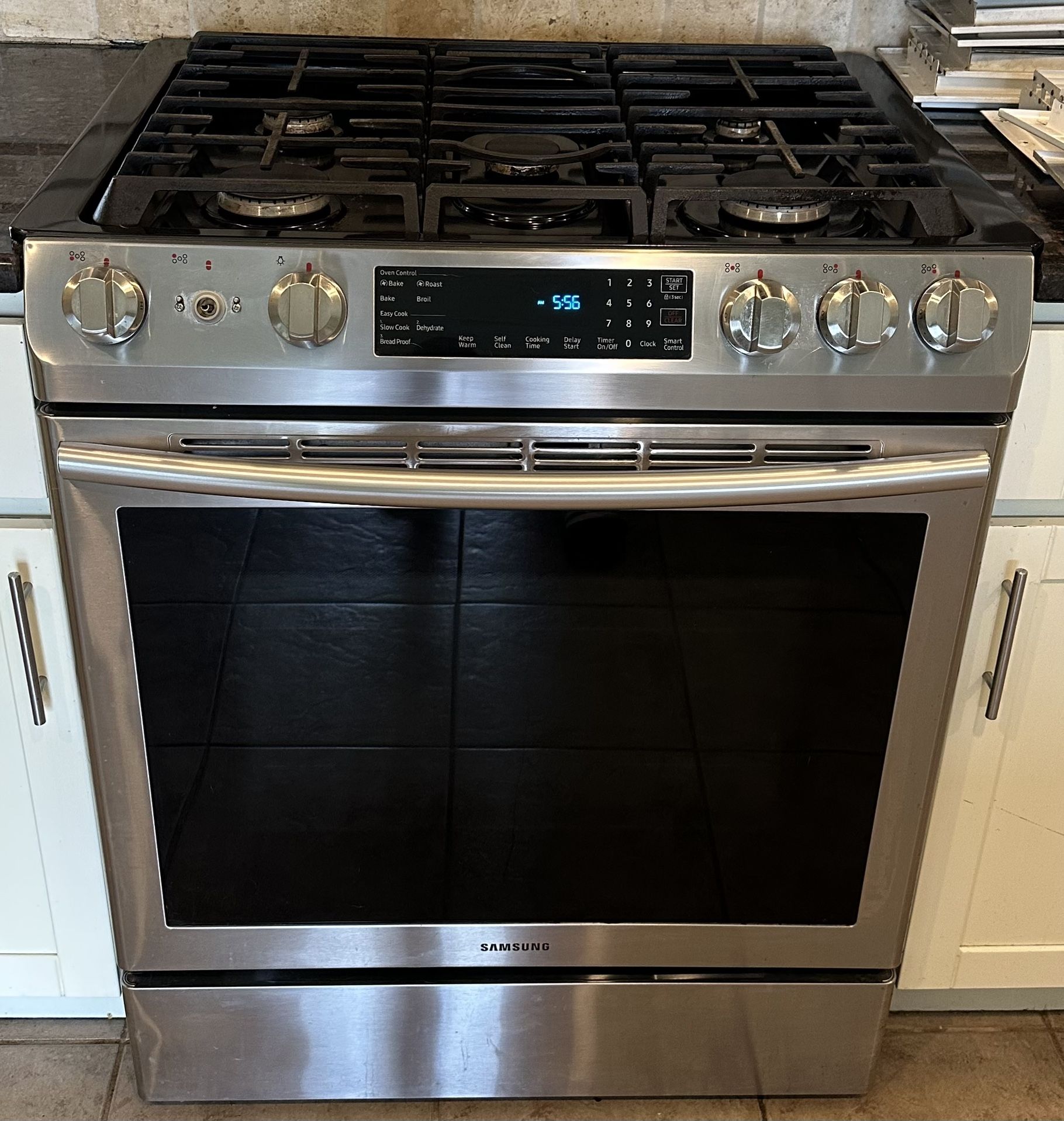 Stove and Microwave For Sale!