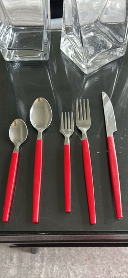 Set red ( I have 4 sets )