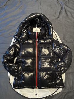 Moncler Montbeliard puffer jacket
